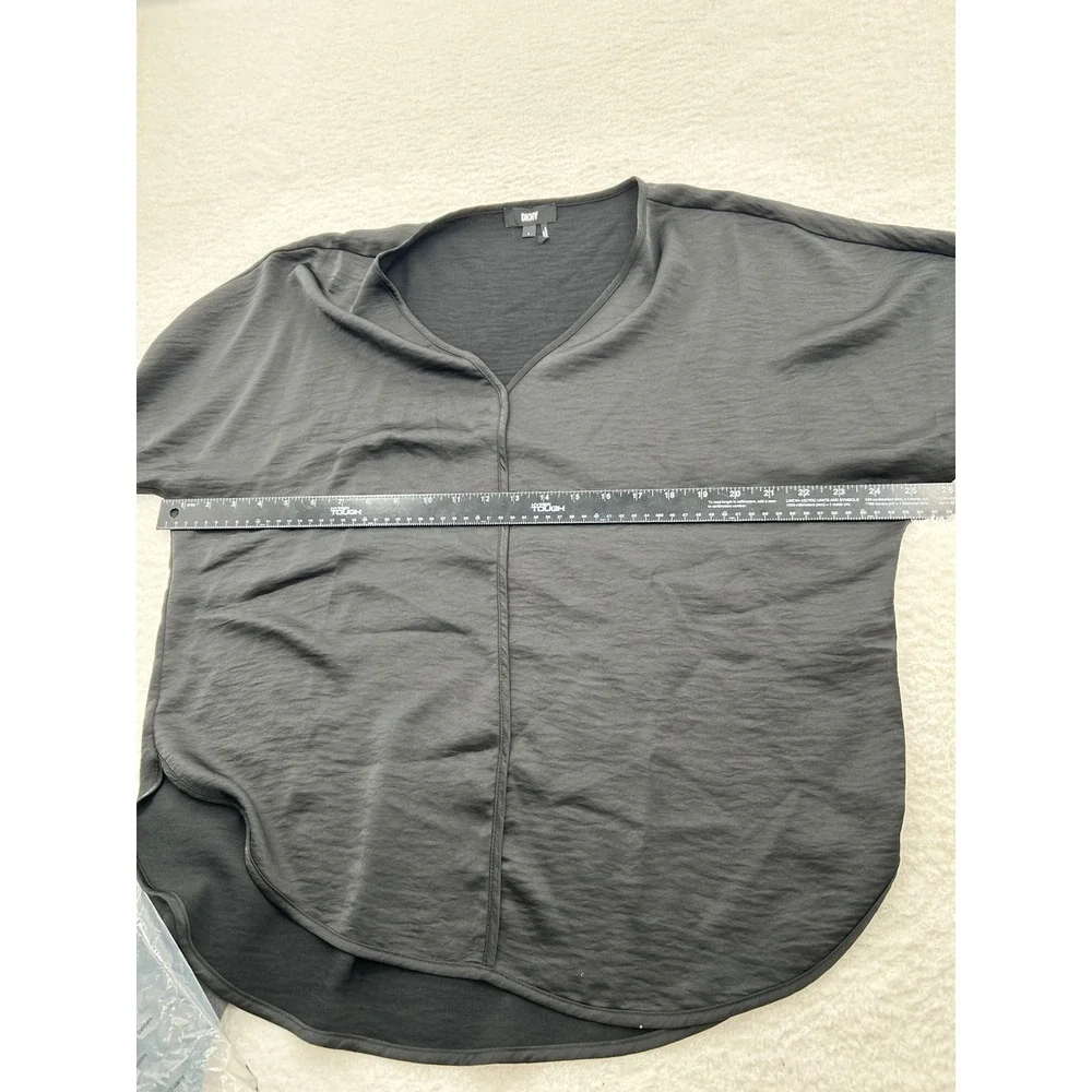 DKNY Black Satin V-Neck Blouse Oversized Short‎ Sleeve Top Large Office Capsule - Picture 7 of 7